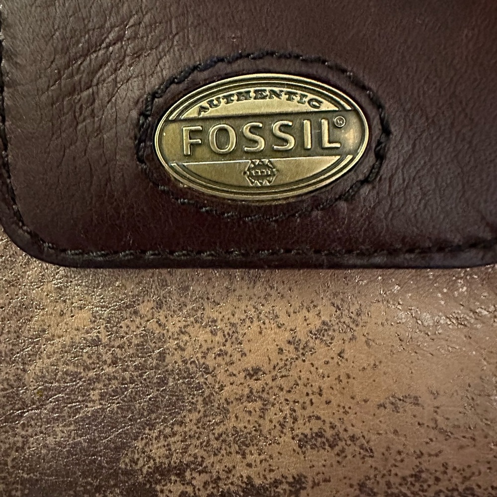 Fossil Brown & Gold Patterned Leather Zip Around Vintage Wallet - Picture 2 of 13